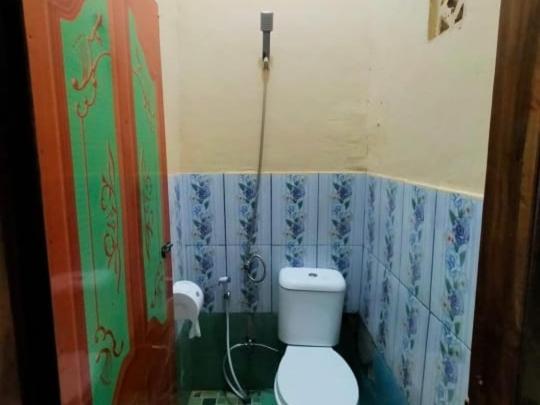 Andira Homestay Labuan Bajo Exterior foto